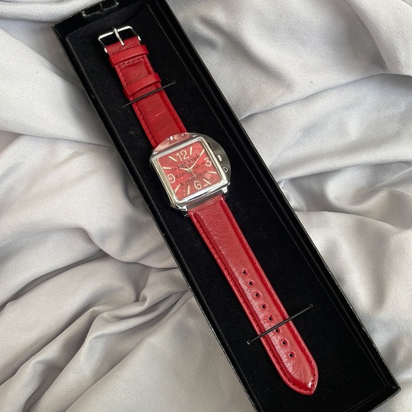 Joan Rivers Watch - Picture 2 of 10